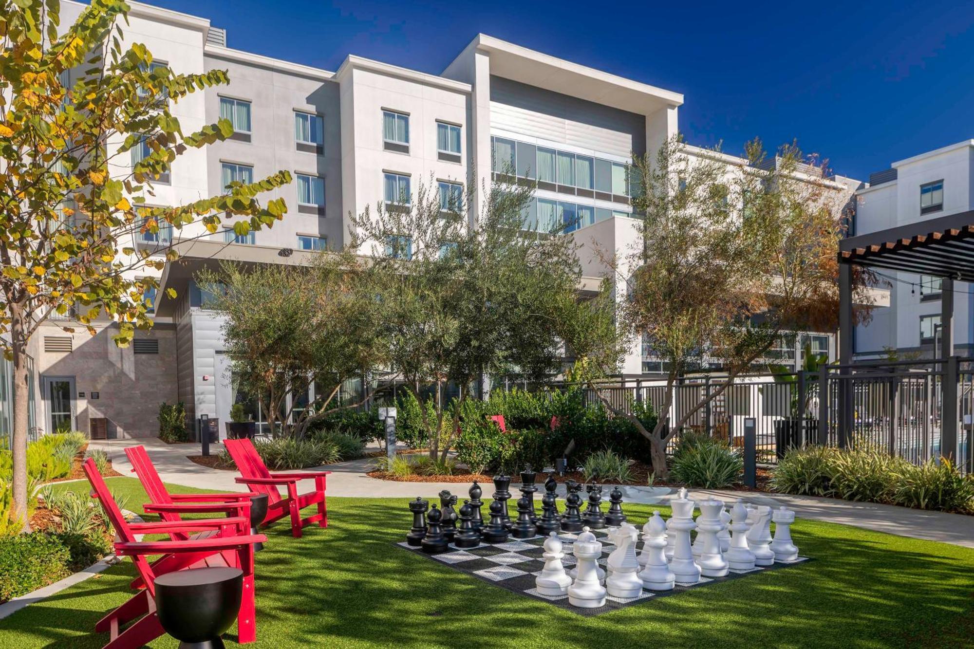 Homewood Suites By Hilton Long Beach Airport Exteriör bild